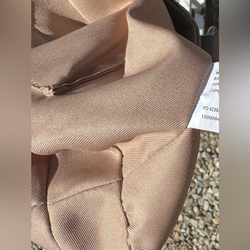 Sak Hobo bag with a slouchy silhouette soft suede in mushroom color - Picture 14 of 16